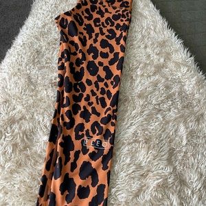 FLEO El Toro 25” Leopard Spice Tights